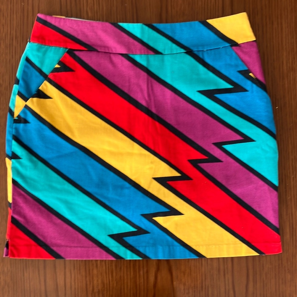 Loudmouth Ladies Skort in Captain Thunderpants! Size 2